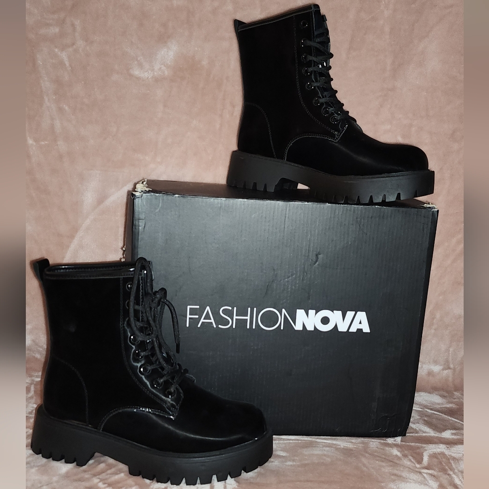 Women's combat boots